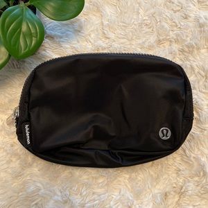🛑SOLD🛑 Lululemon Everywhere Belt Bag